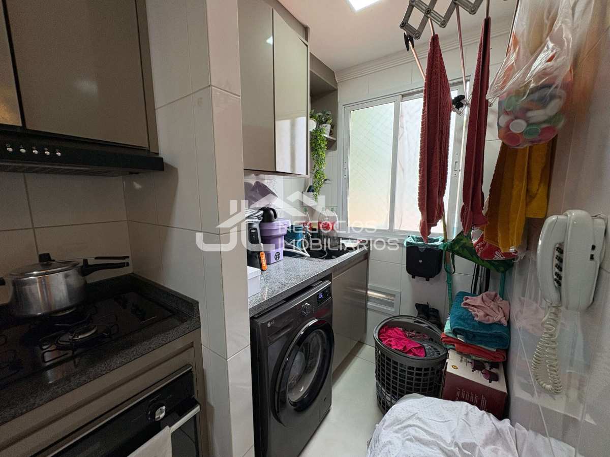 Lavanderia - Apartamento à venda, no Condomínio Portal do Bosque em Hortolândia, Jardim Santa Izabel, com 2 quartos, 52m²
