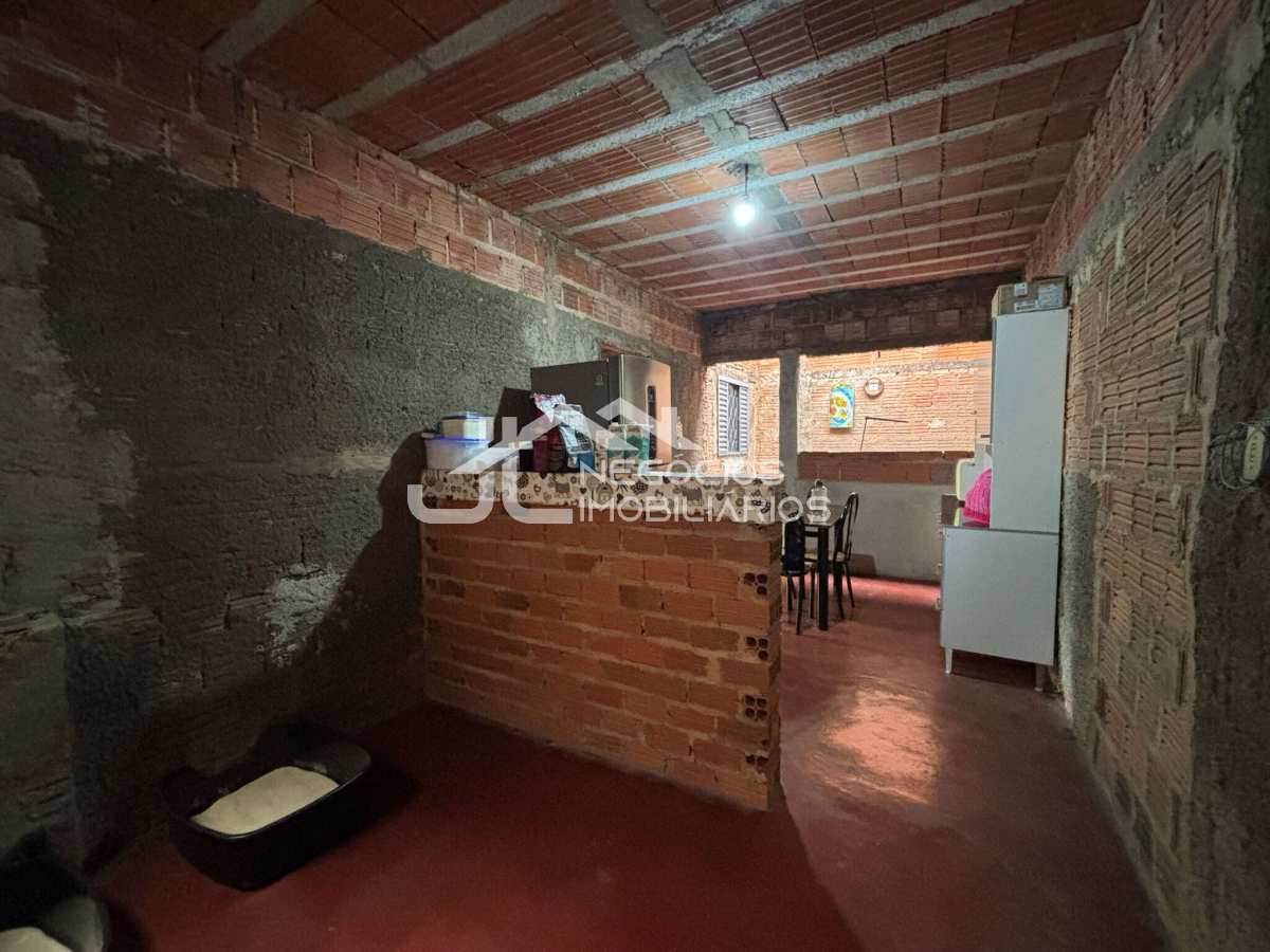  - Casa à venda em Hortolândia, Jardim São Pedro, com 2 quartos