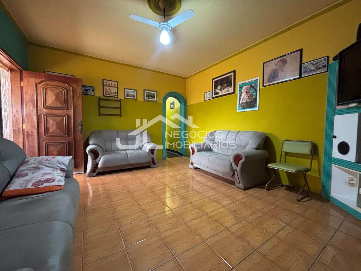 Casa à venda com 3 quartos, 244,94m² - Jardim São Pedro,Hortolândia