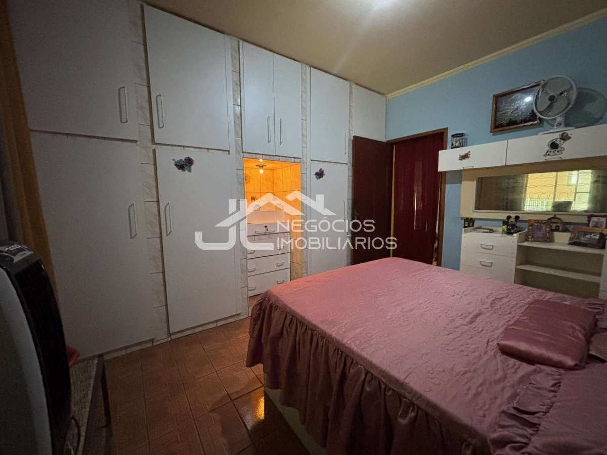 Casa à venda com 3 quartos, 244,94m² - Jardim São Pedro,Hortolândia