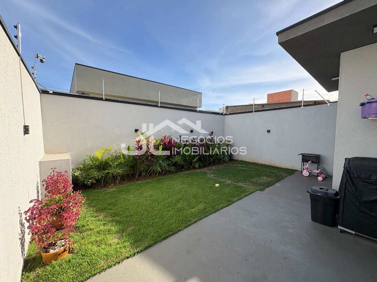 Quintal privativo - Casa à venda em Hortolândia, Parque Bellaville, com 2 quartos, 62m²