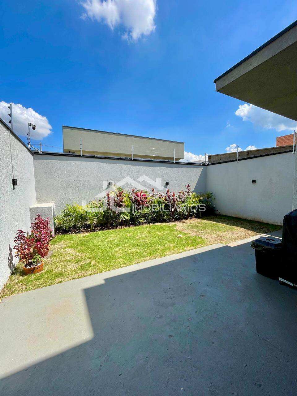  - Casa à venda em Hortolândia, Parque Bellaville, com 2 quartos, 62m²