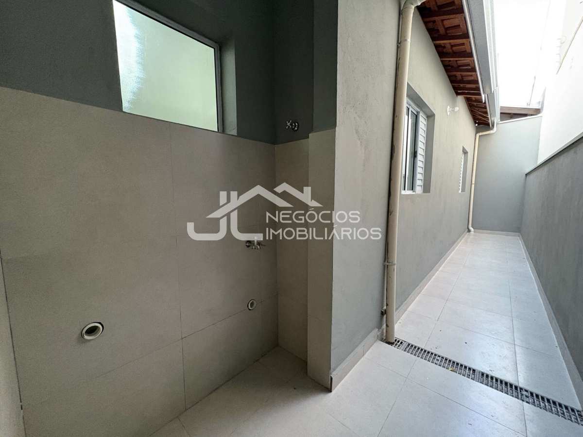 Área de serviço - Casa para alugar em Monte Mor, Cidade Jardim, com 2 quartos, 66m²