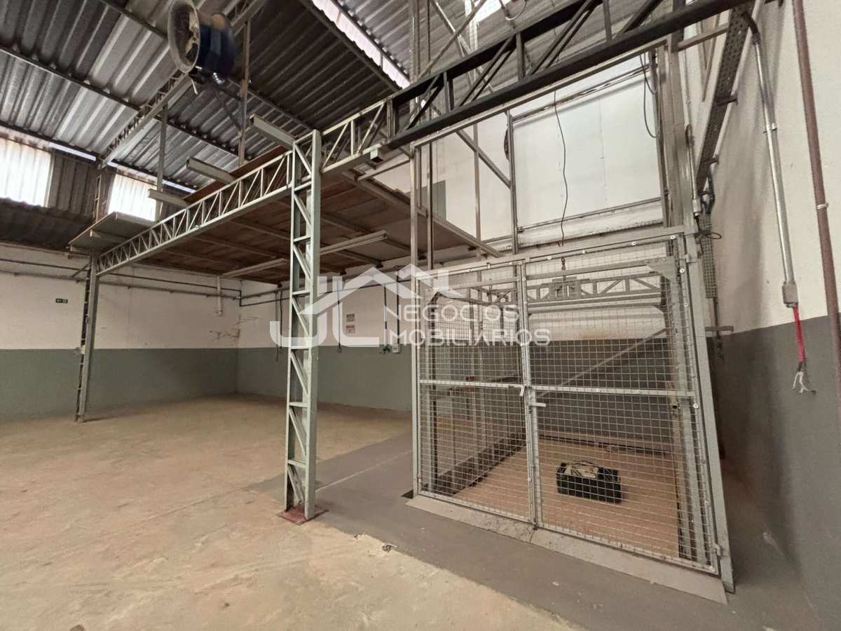 Galpão à venda, 594,45m² - Jardim São Pedro,Hortolândia